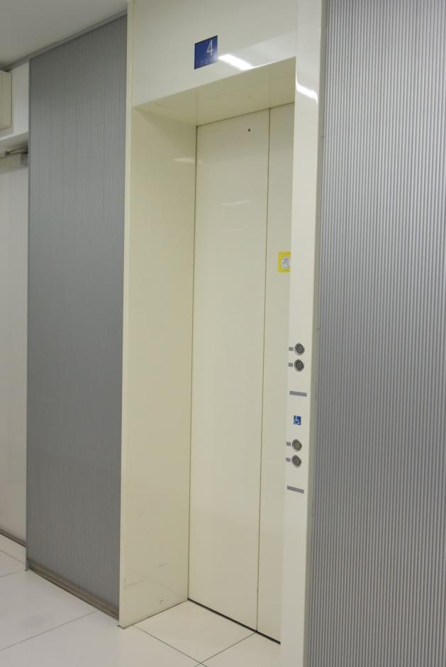 基準階エレベーター