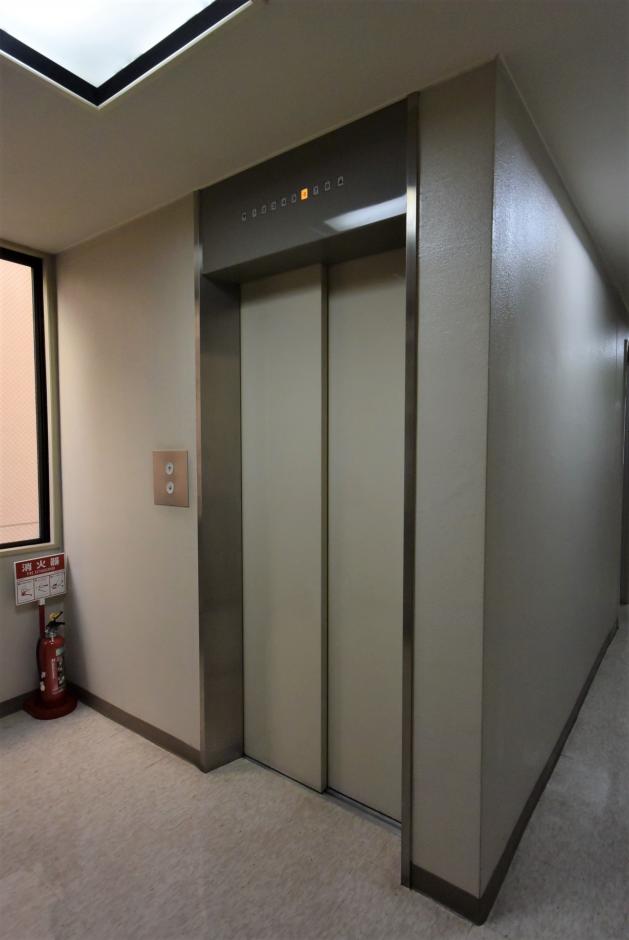 基準階エレベーター