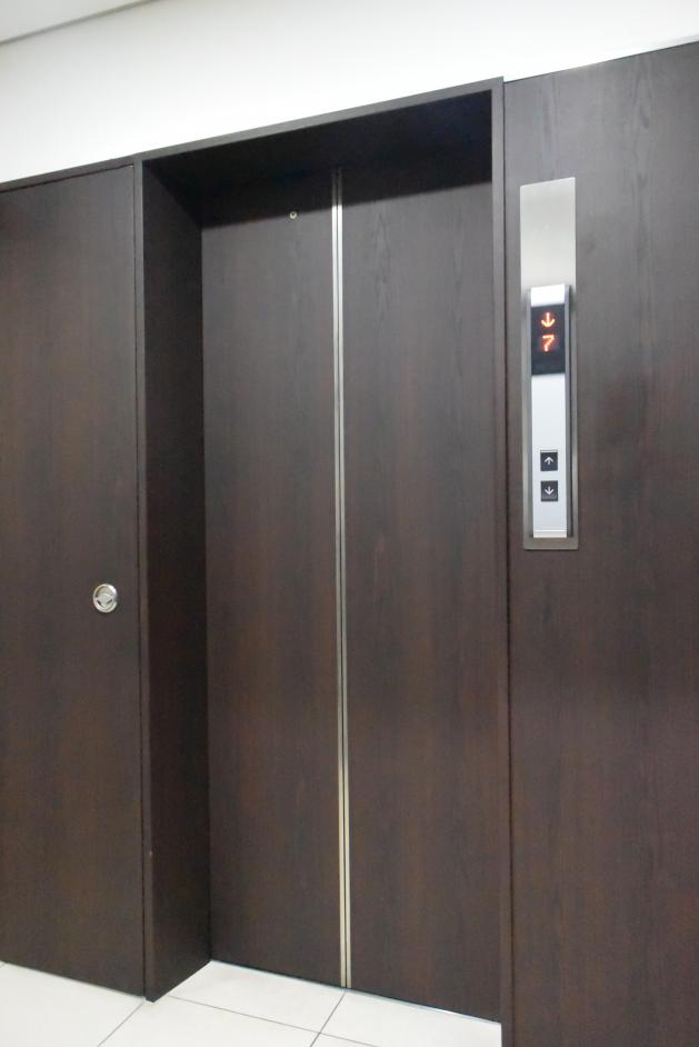 基準階エレベーター