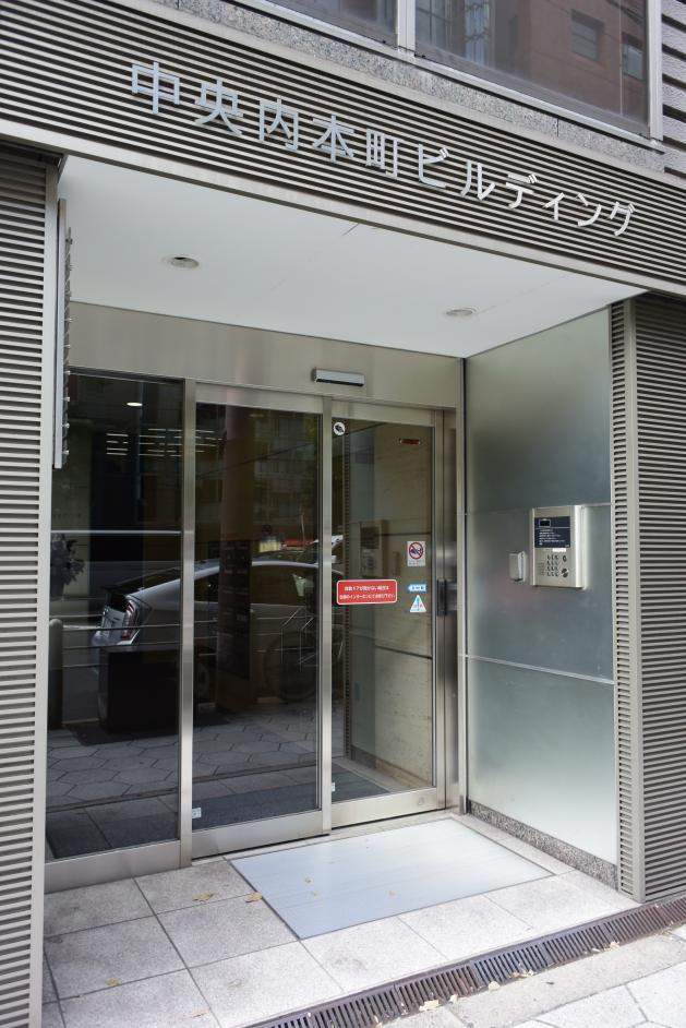 ビル入り口