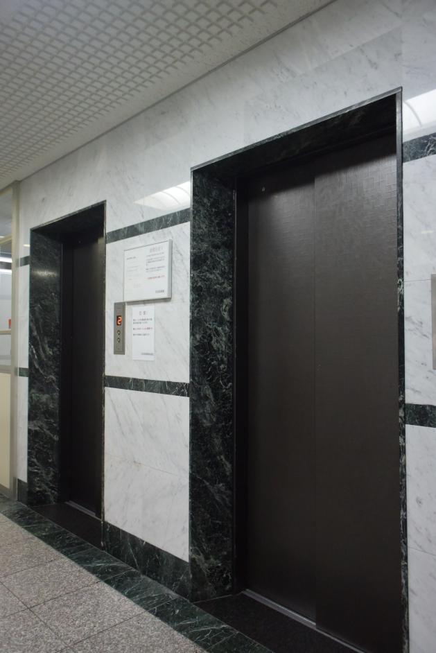 1階エレベーター