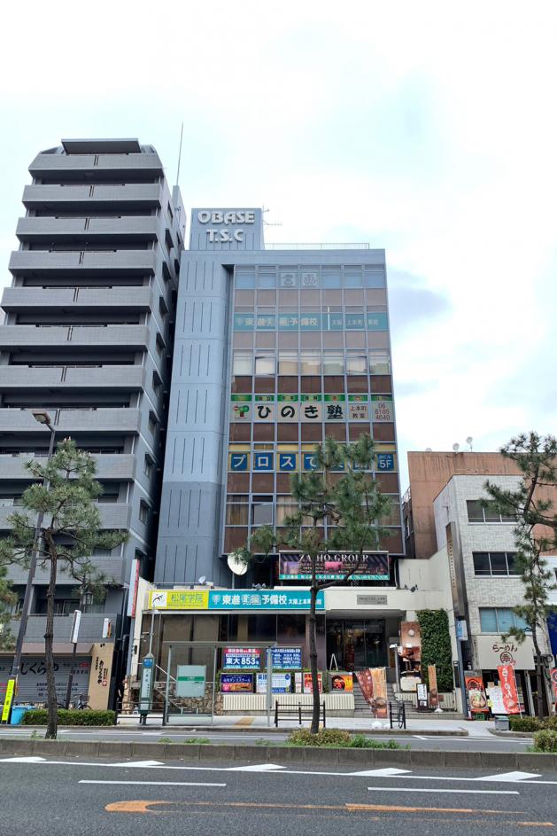 【中古】 中小ビル経営の法律と書式 貸ビル・貸店舗・貸室・貸事務所・ビル管理 改訂版/自由国民社/富田晃栄 小橋TSC財法ビルⅣビル9階 15.13坪 | 貸事務所・賃貸オフィス 大阪No1