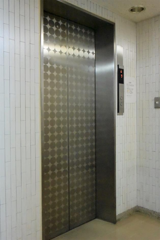 基準階エレベーター