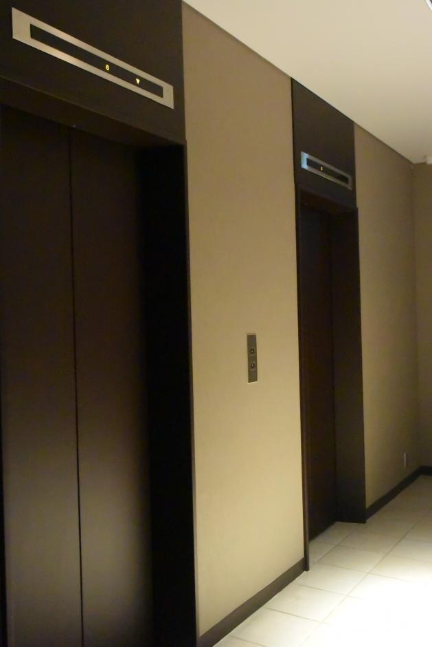 2階エレベーター